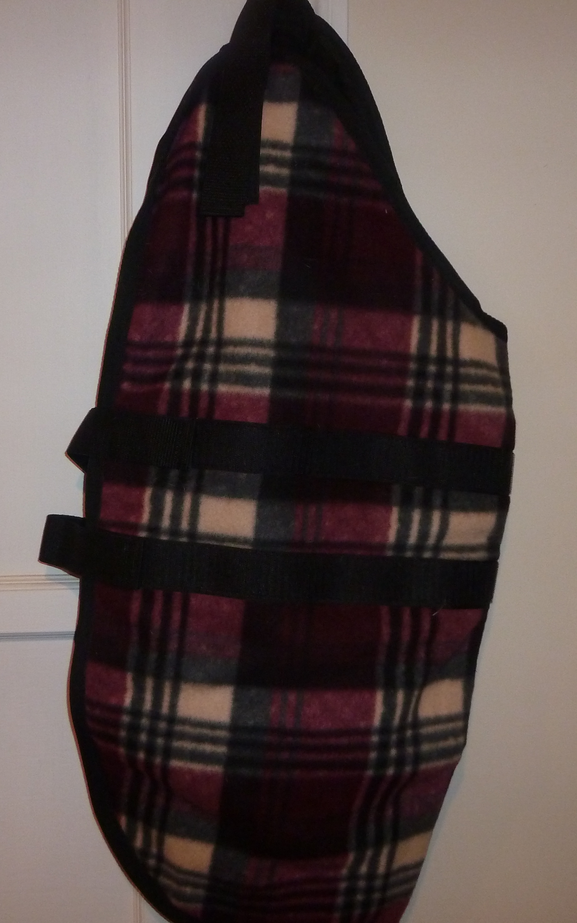 SMALL burg/blk plaid warm coa ( withers to tail 12 1/2" )